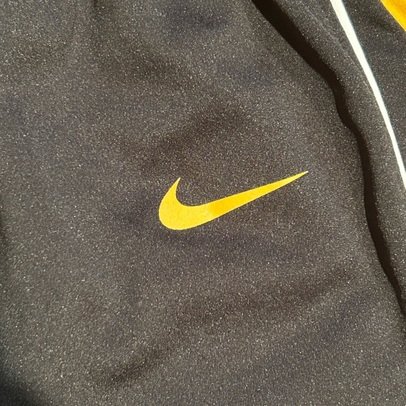 Nike Basketball Shorts - University of Missouri - Picture 2 of 7